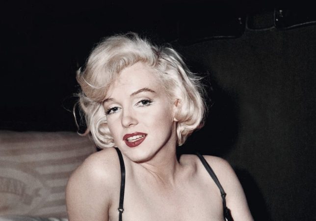  Pictures of Marilyn Monroe's naked corpse were taken just hours after her death 